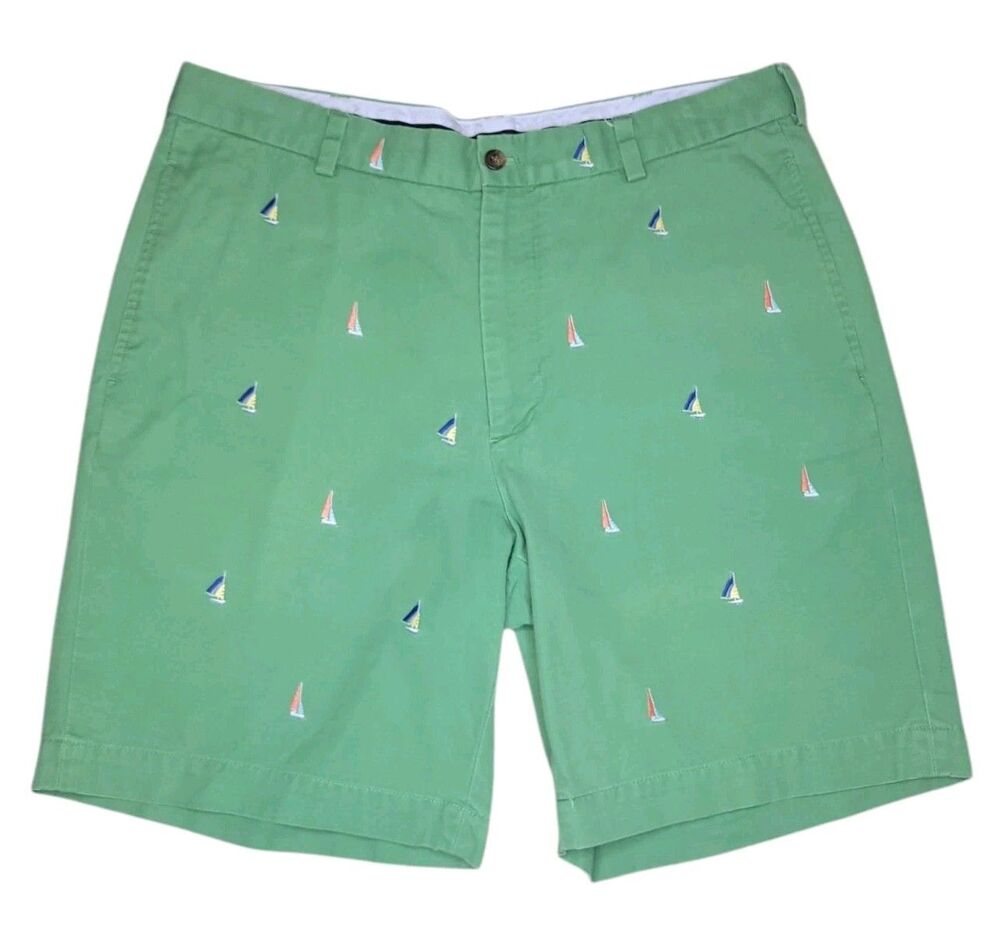 Brooks Brothers Chino Shorts Mens 35 Green Embroidered Sailboats Golf 9.5 Inseam - Picture 1 of 5